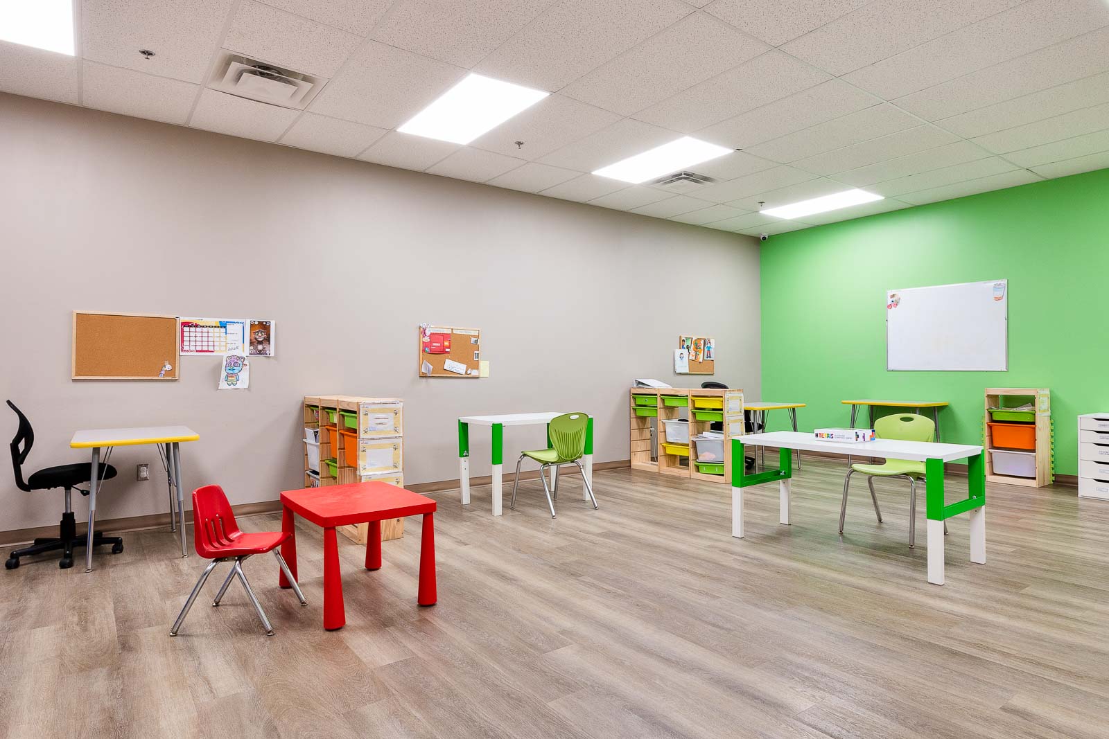 Group therapy room at AlphaBee Etobicoke